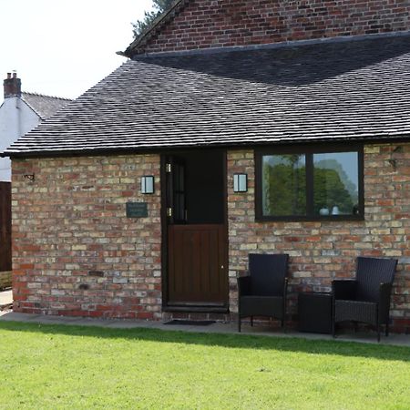 Malthouse Farm Cottage Studio Dilhorne 外观 照片