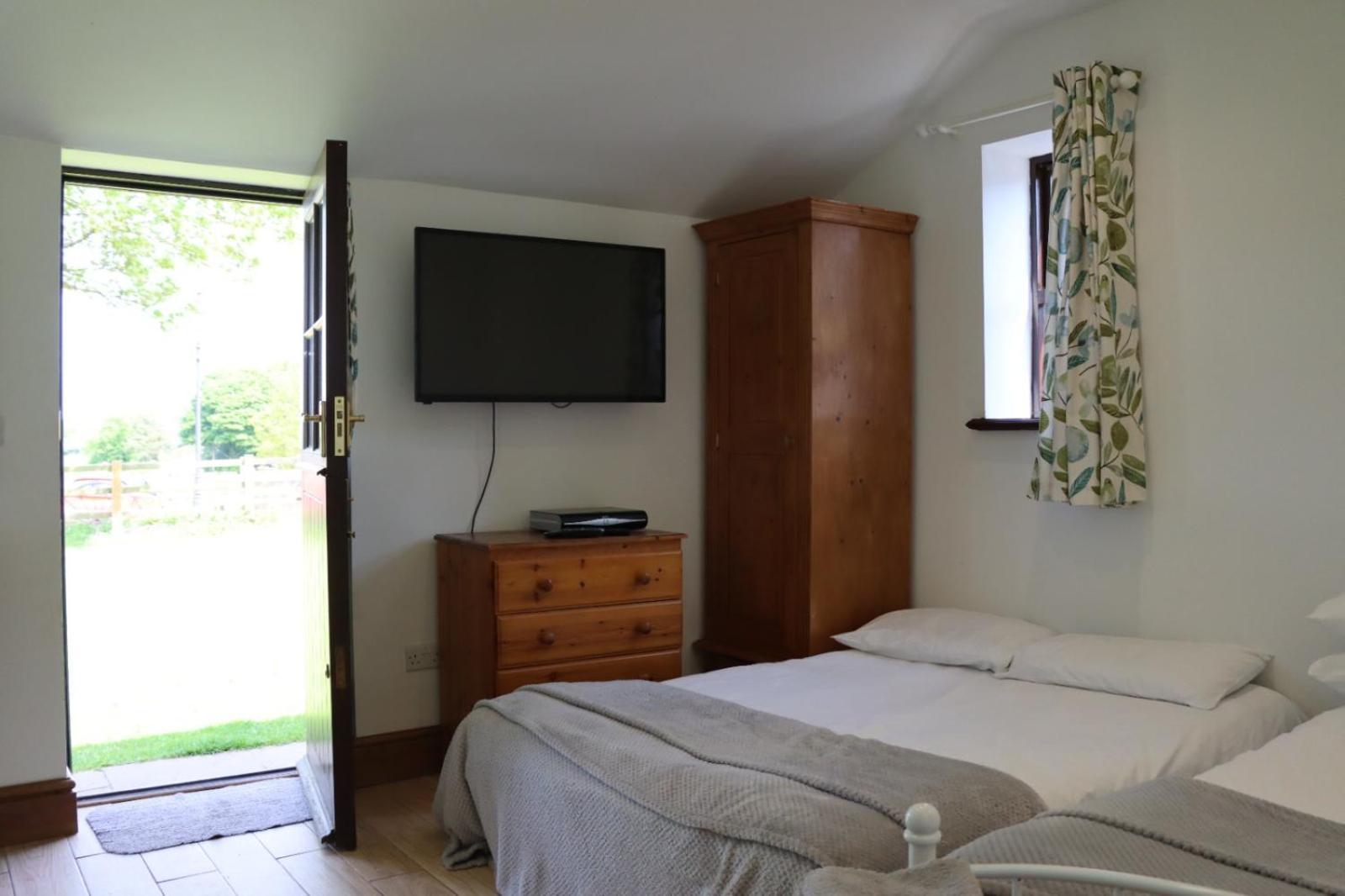 Malthouse Farm Cottage Studio Dilhorne 外观 照片