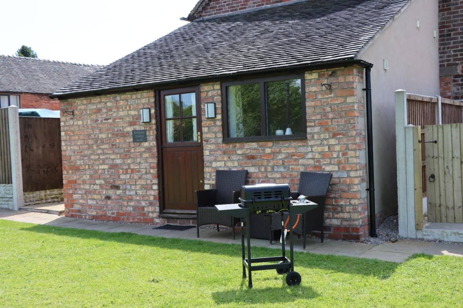 Malthouse Farm Cottage Studio Dilhorne 外观 照片